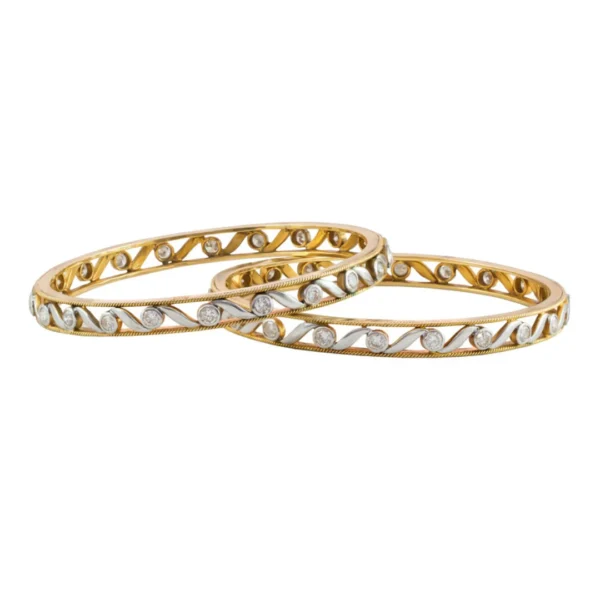 5.11 Carat Diamond Studded 18KT Gold Bangle - Image 3