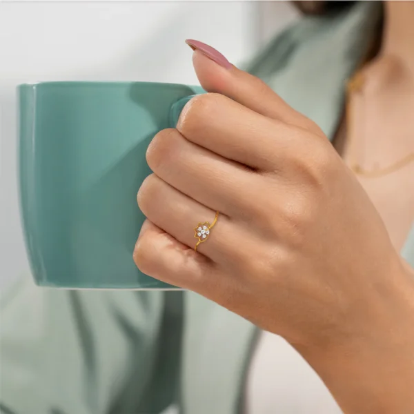 Blossom Brilliance: 18KT Gold Diamond Floral Engagement Ring - Image 2
