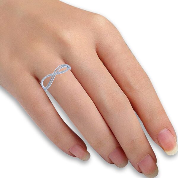 18KT Gold Eternal Twist Lab Diamond Engagement Ring - Image 2