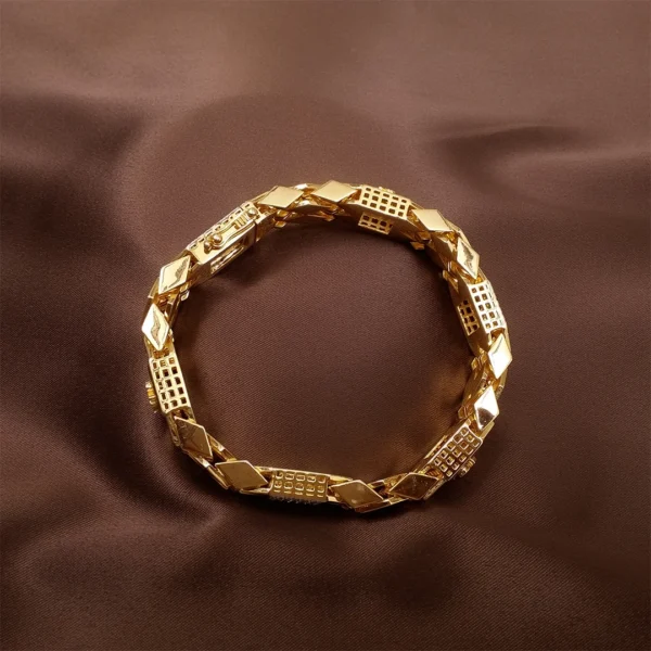 Elegant OM Bracelet with Lab Diamonds Gold For Men - Image 4